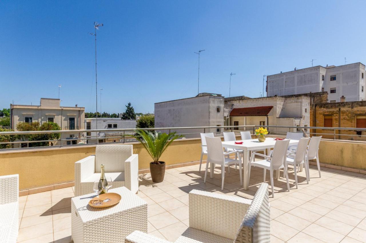 Roomy Apartment With Terrace & Parking Lecce Extérieur photo